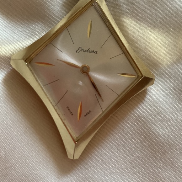 Vintage Endura Watch necklace - Picture 4 of 4